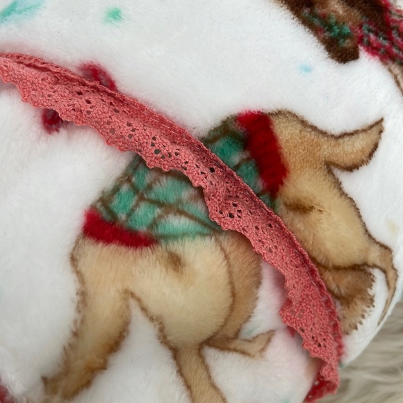 The Pioneer Woman Ranch Dance Throw Blanket - Picture 4 of 5